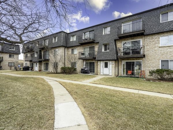 9448 BAY COLONY Drive, Unit 3S, Des Plaines, IL 60016