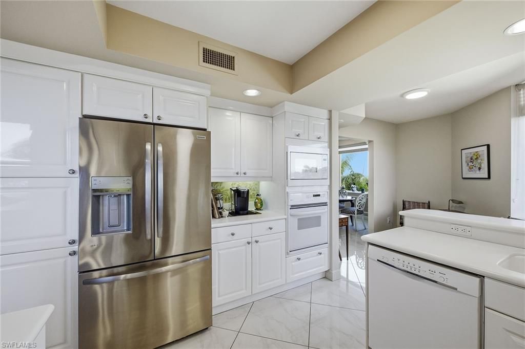 7225 Pelican Bay Blvd, Unit 305, Naples, FL 34108 Photo