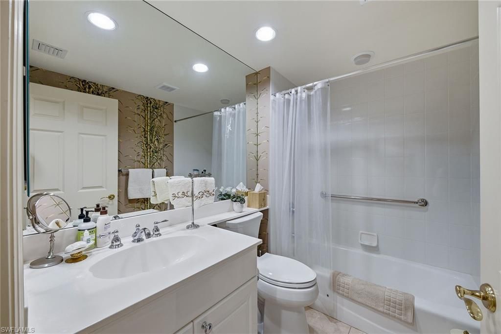 7225 Pelican Bay Blvd, Unit 305, Naples, FL 34108 Photo