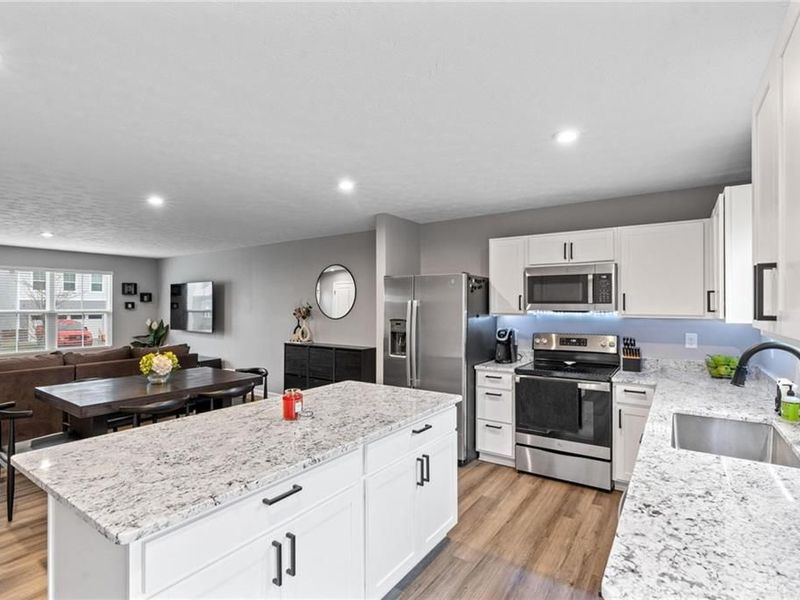 4698 Jessica Suzanne Drive, Morrow, OH 45152 Photo 2