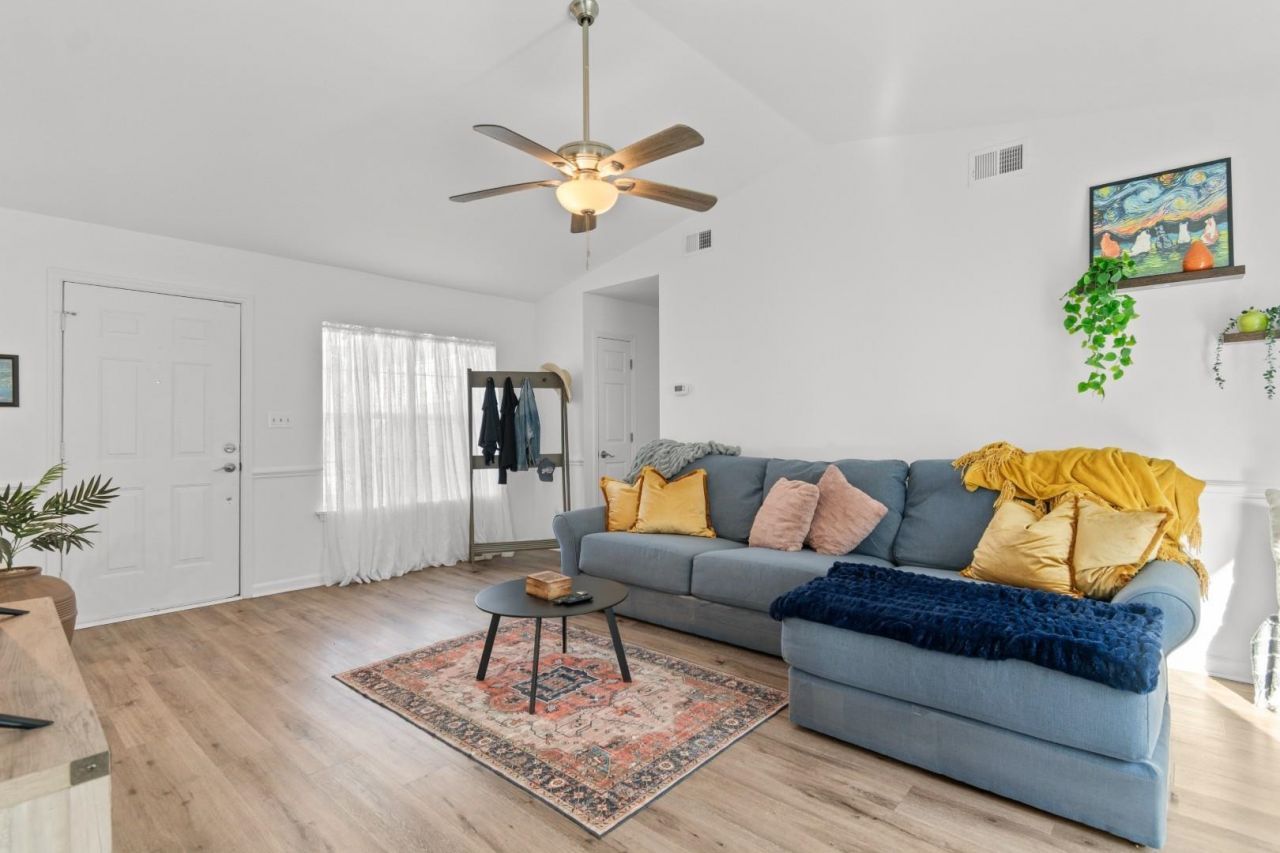 2634 Temperance Dr.  Photo 11