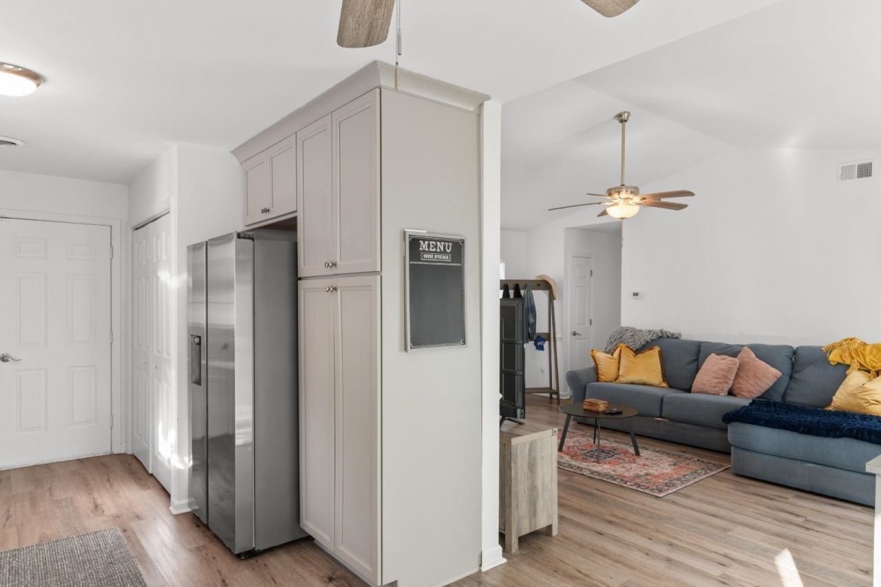 2634 Temperance Dr.  Photo 7