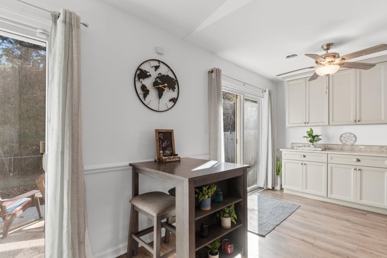 2634 Temperance Dr.  Photo 8