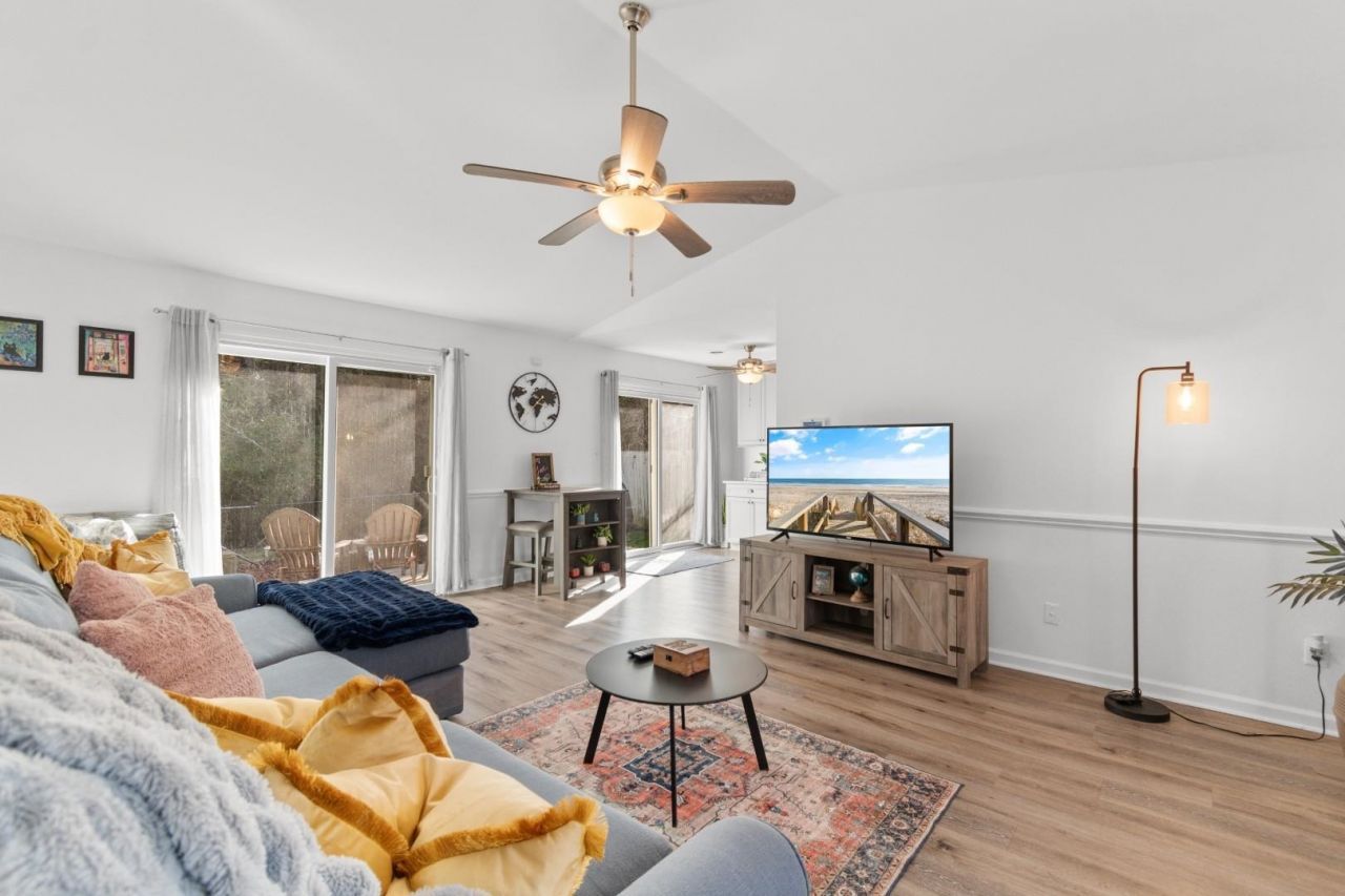 2634 Temperance Dr.  Photo 9