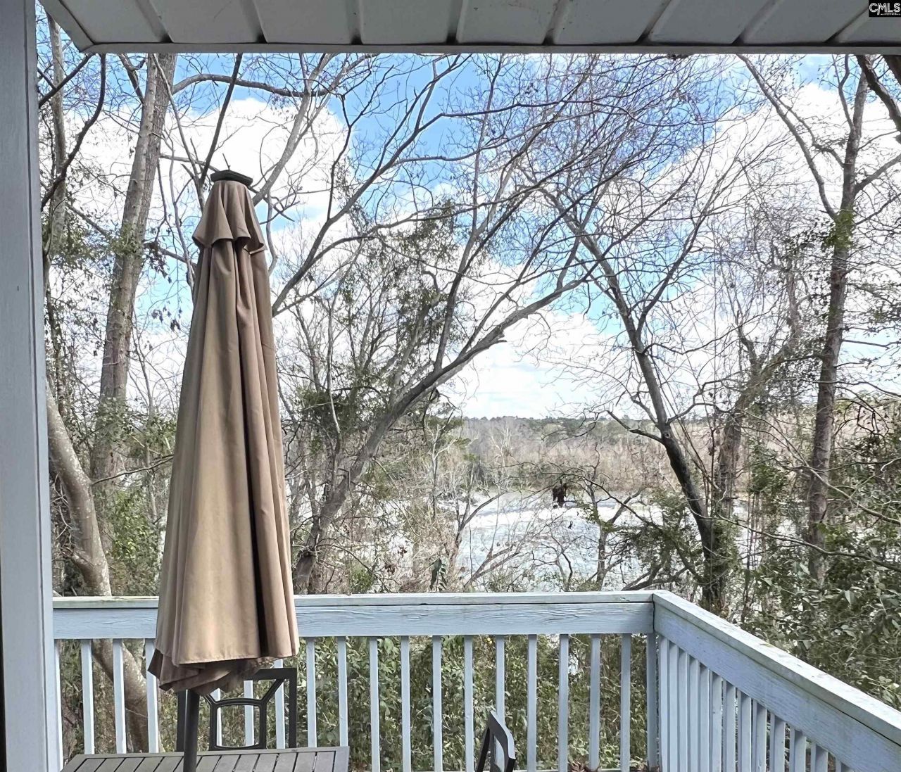 210 River Bluff Way Photo 8