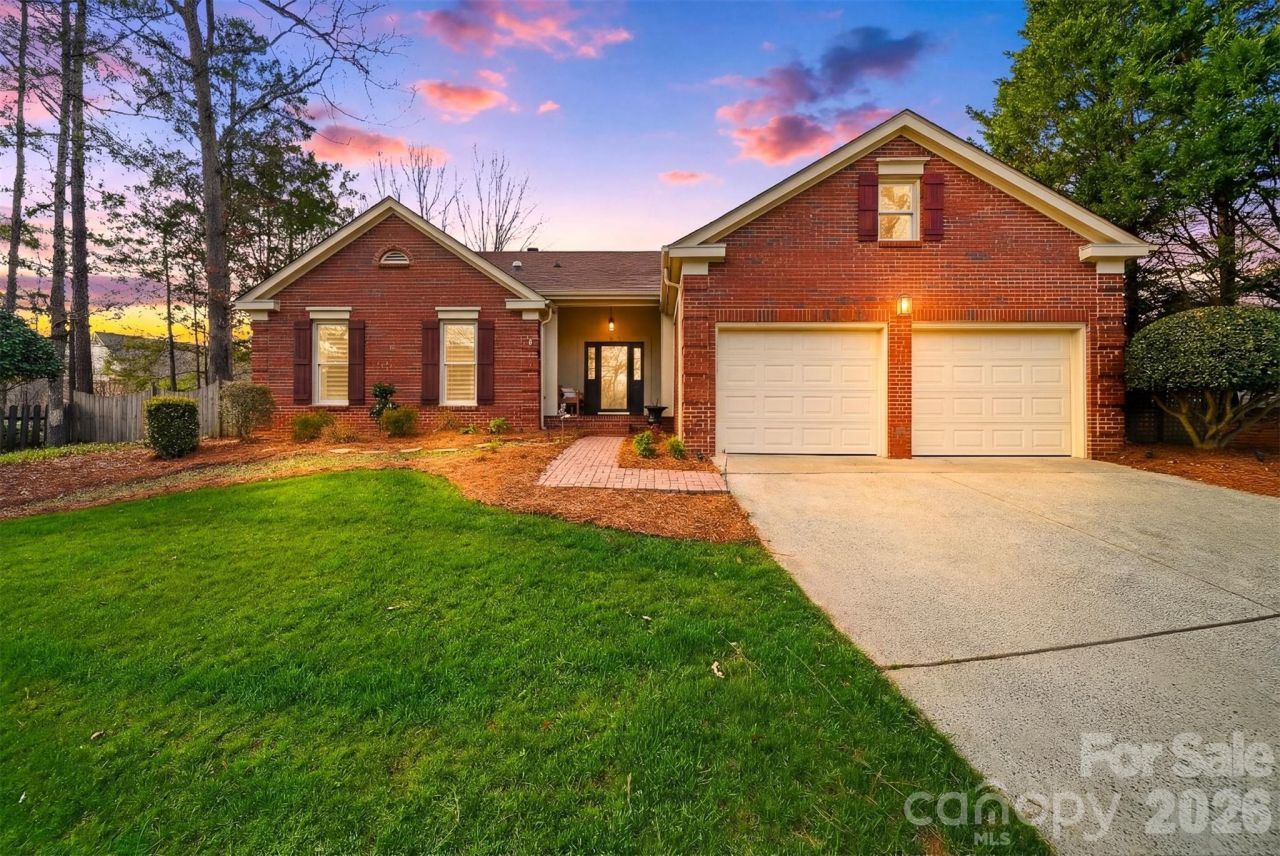 609 Fredricksburg Road, Matthews, NC 28105 Main Photo