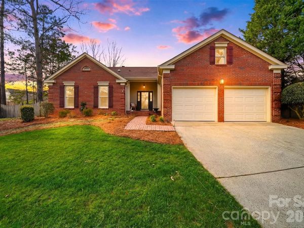 609 Fredricksburg Road, Matthews, NC 28105