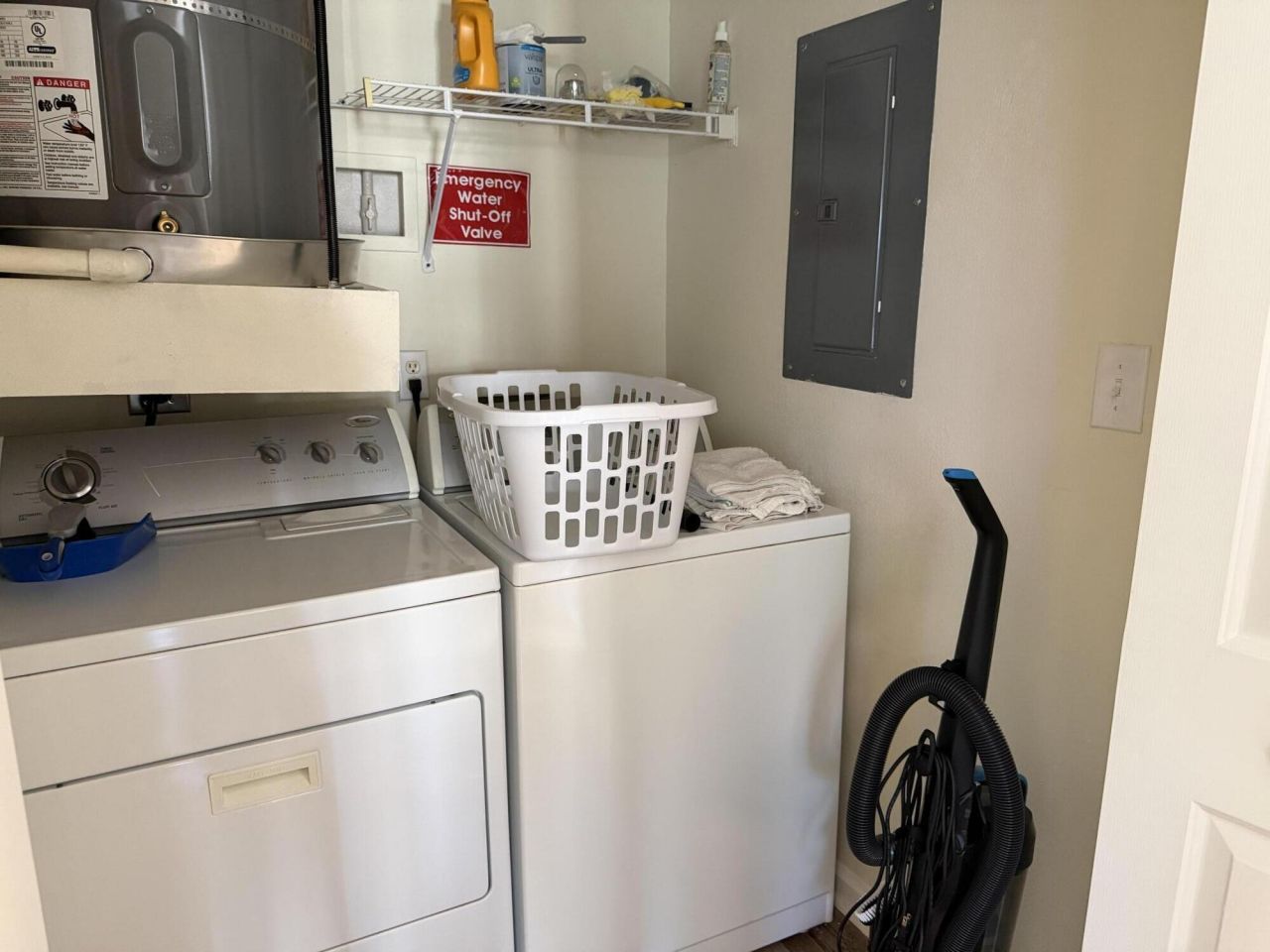 700 Daniel Ellis Drive Photo 6