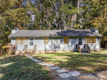 348-360 Cedar Lake Road, Unit A & B, Chapel Hill, NC 27516
