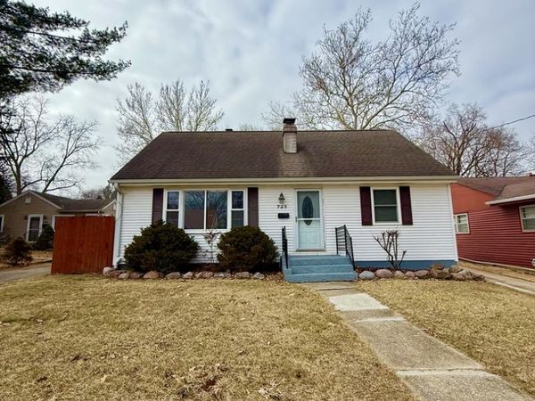 723 Glendale Avenue , Rockford, IL 61108