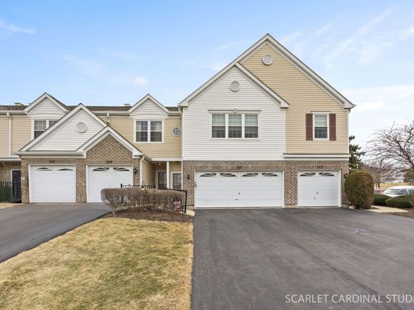 371 Gazebo Lane, Unit 371, Lombard, IL 60148