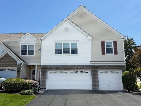 371 Gazebo Lane, Unit 371, Lombard, IL 60148