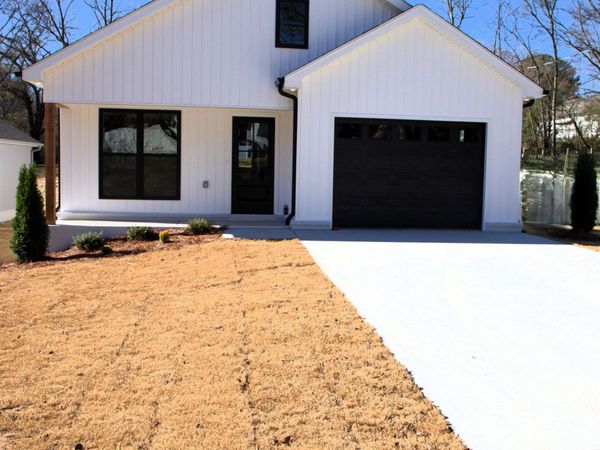 624 Trade St, Florence, AL 35630