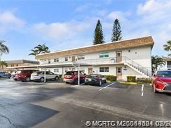 2950 SE Ocean Boulevard, Unit 4-4, Stuart, FL 34996