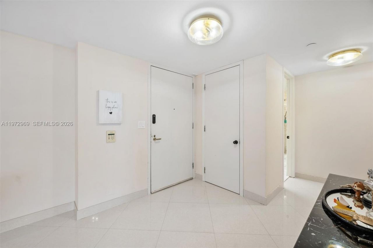 19500 Turnberry Way , Unit 5F, Aventura, FL 33180 Photo