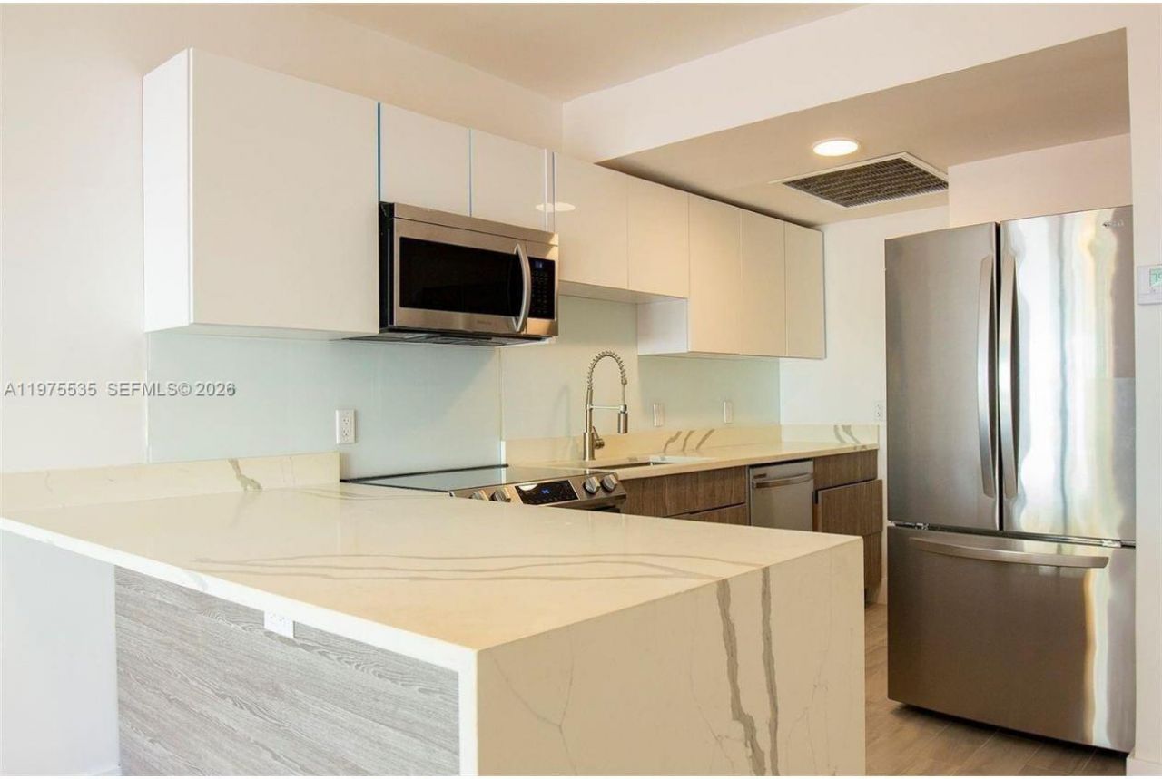 1000 7th Street, Miami Beach, FL 33139 Photo