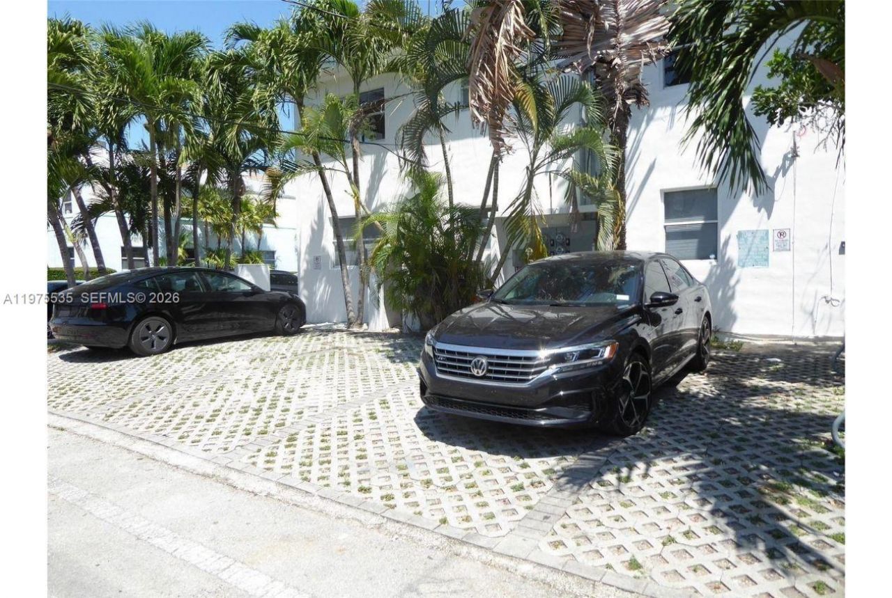 1000 7th Street, Miami Beach, FL 33139 Photo