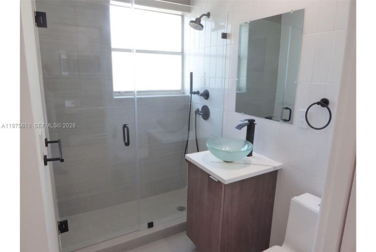 1000 7th St, Miami Beach, FL 33139 Photo