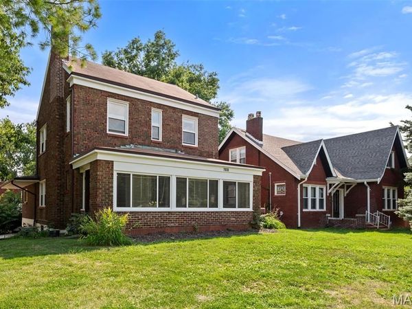 7030 Clayton Road, Richmond Heights, MO 63117