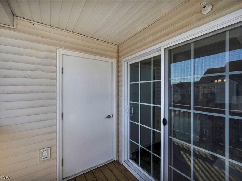 23002 Chandlers Lane, Olmsted Falls, OH 44138 Photo 30