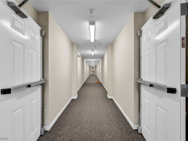 23002 Chandlers Lane, Olmsted Falls, OH 44138 Photo 32