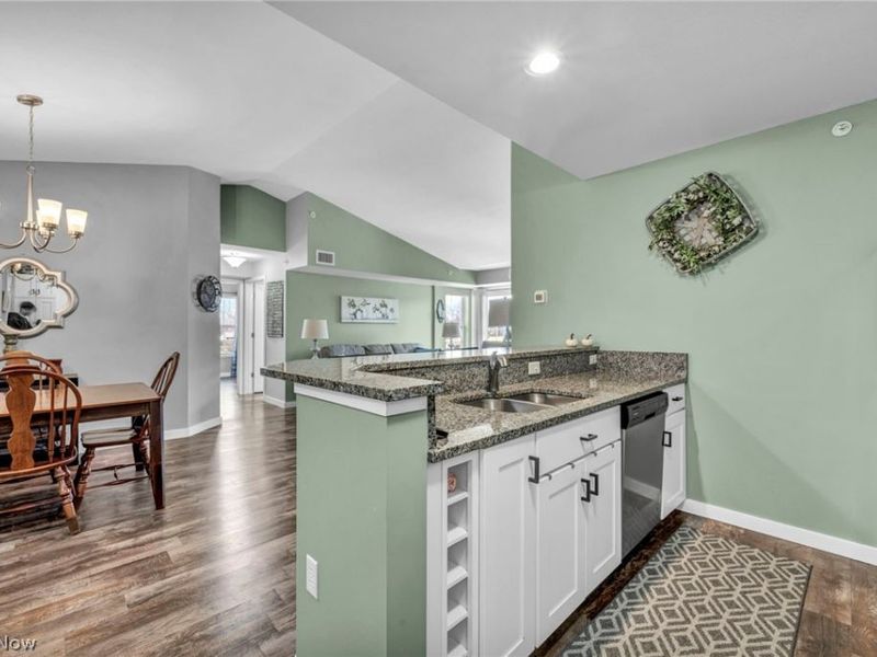 23002 Chandlers Lane, Olmsted Falls, OH 44138 Photo 7