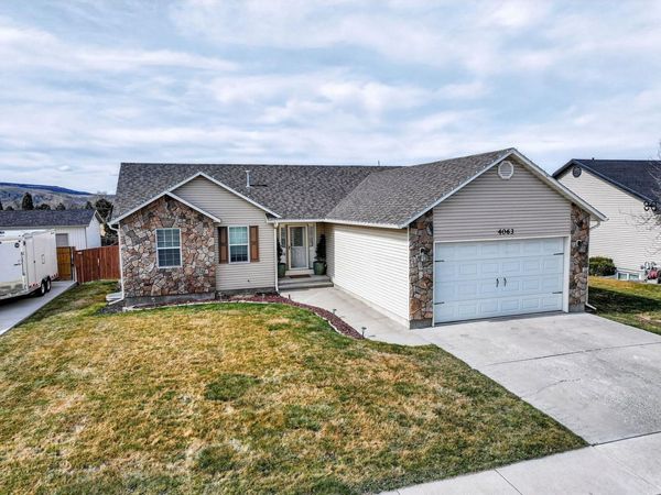 4063 Sunny Brook Dr, Pocatello, ID 83201