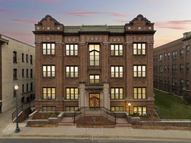 1820 1st Avenue S, Unit 201, Minneapolis, MN 55403