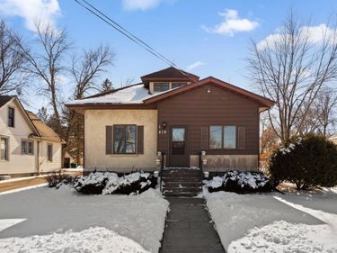 219 Park Place W, Norwood Young America, MN 55368