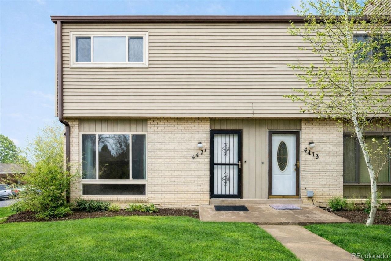 4471 W Ponds Circle, Littleton, CO 80123 Main Photo