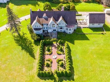 154 Prospect St, West Boylston, MA 01583