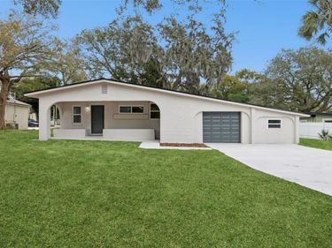 1375 LAKE DRIVE , CASSELBERRY, FL 32707