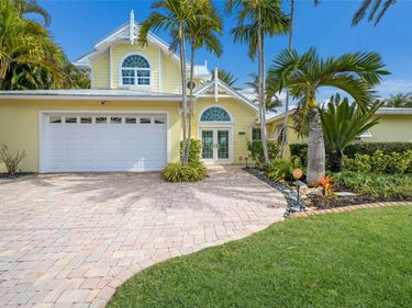 8321 MARINA DRIVE, HOLMES BEACH, FL 34217