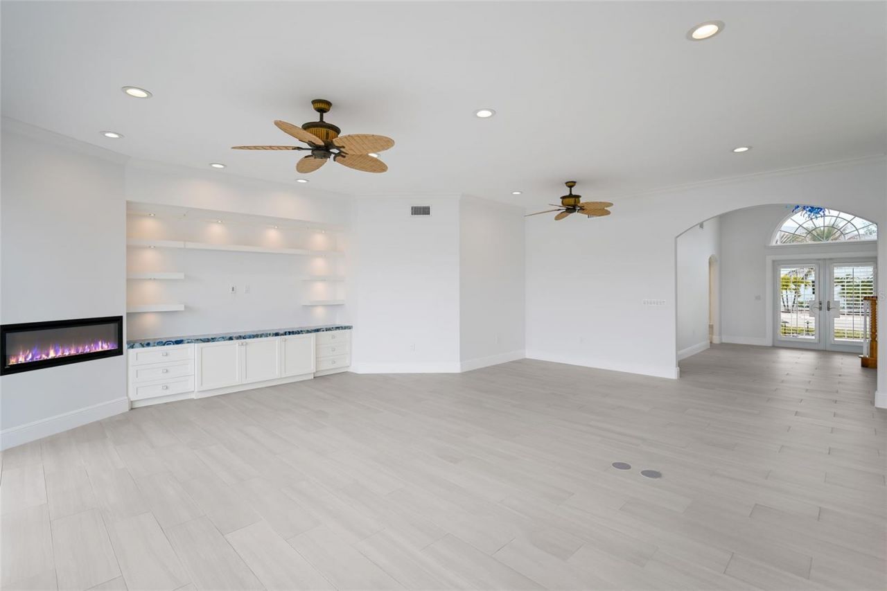 8321 Marina Drive, Holmes Beach, FL 34217 Photo