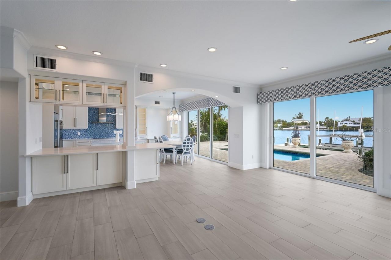 8321 Marina Drive, Holmes Beach, FL 34217 Photo