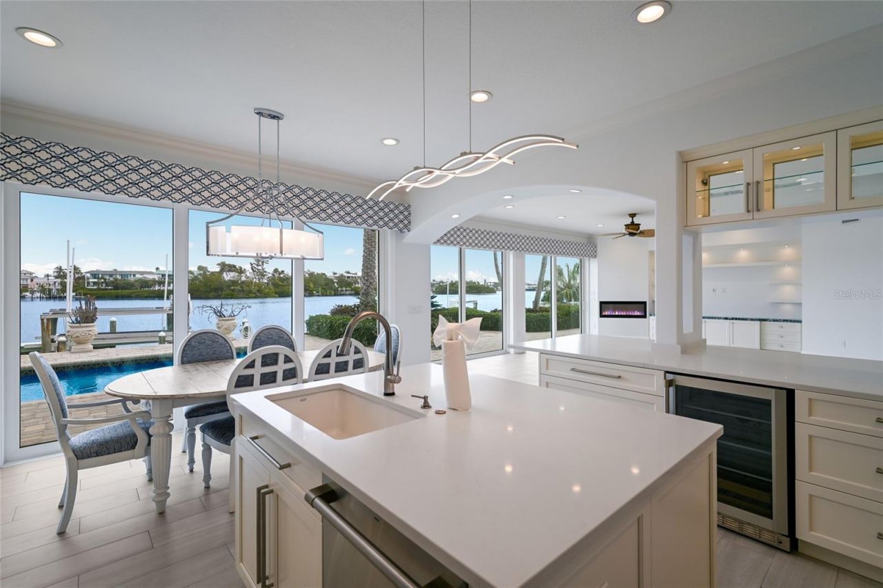 8321 Marina Drive, Holmes Beach, FL 34217 Photo