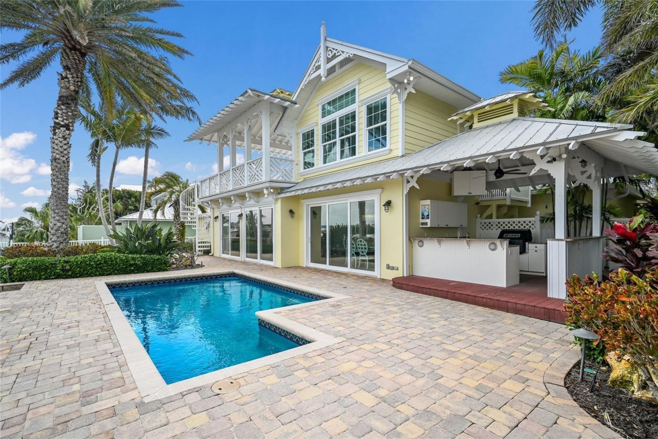 8321 Marina Drive, Holmes Beach, FL 34217 Photo