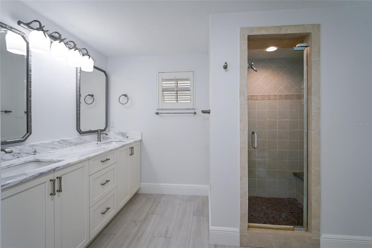 8321 Marina Drive, Holmes Beach, FL 34217 Photo