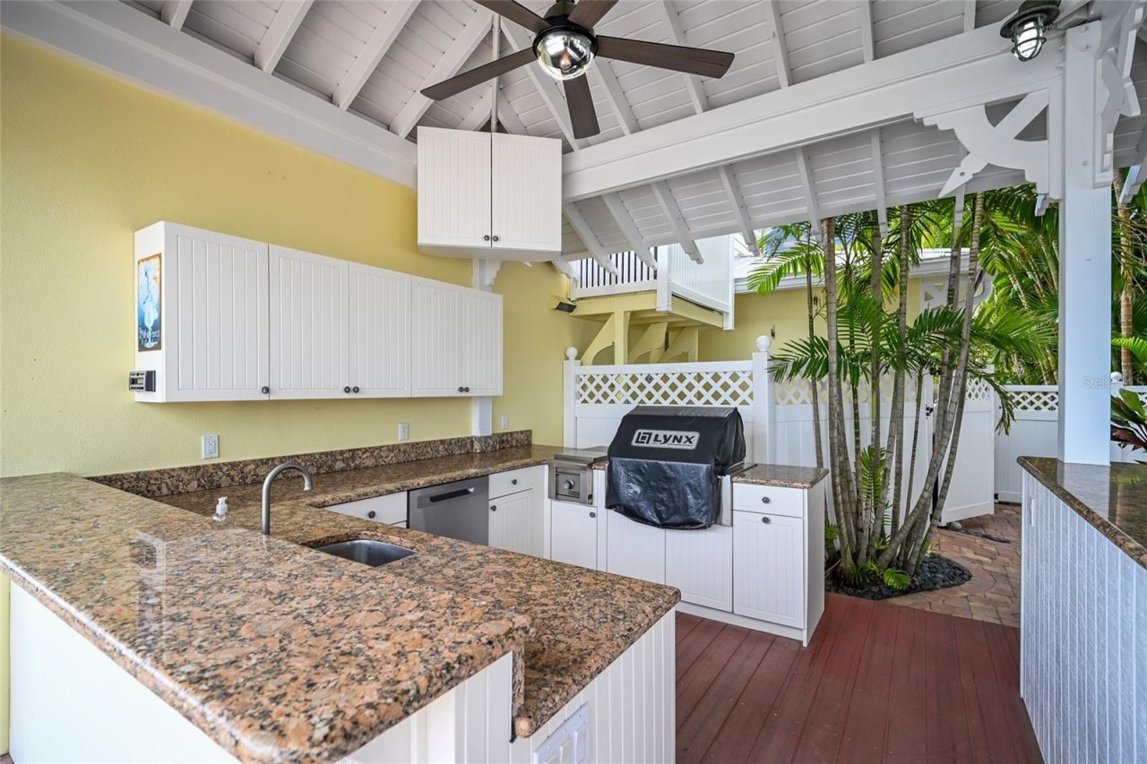 8321 Marina Drive, Holmes Beach, FL 34217 Photo