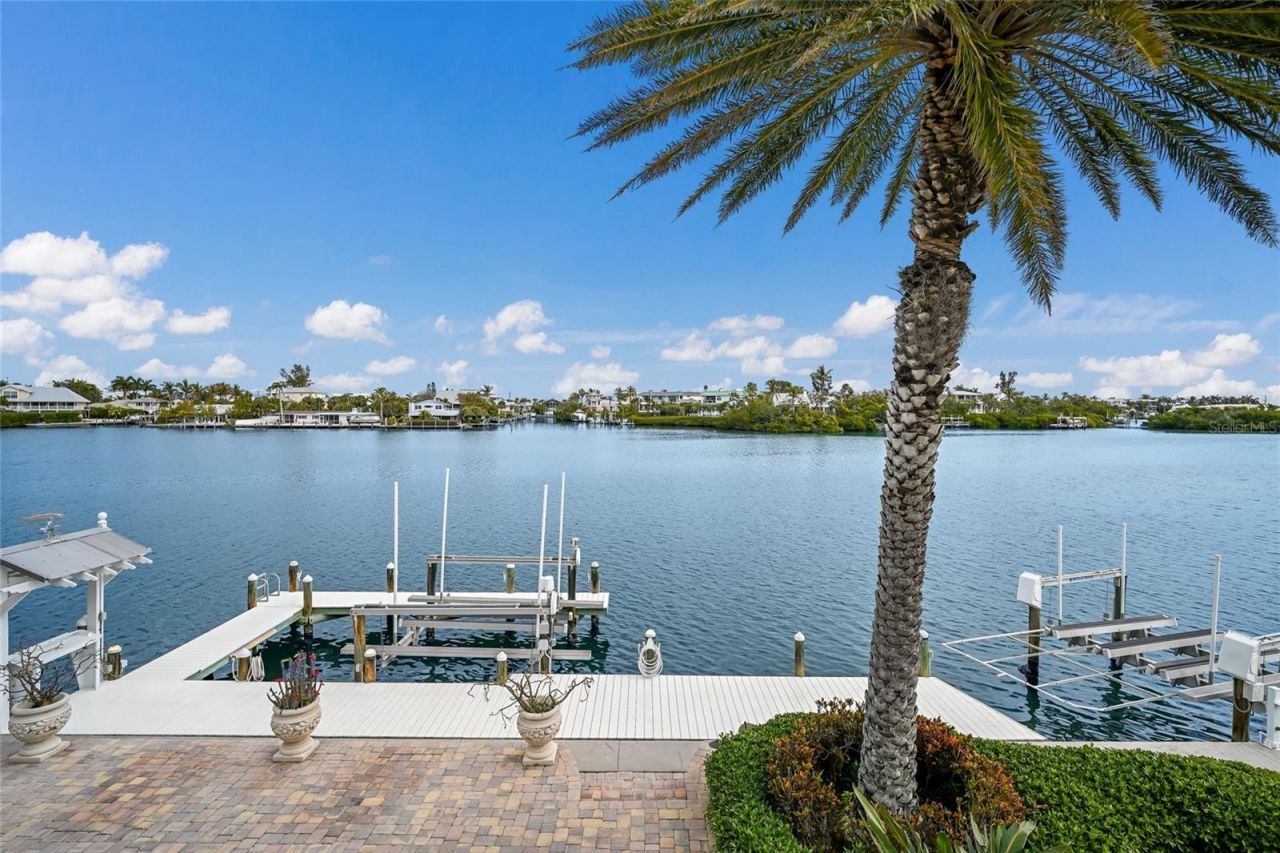 8321 Marina Drive, Holmes Beach, FL 34217 Photo