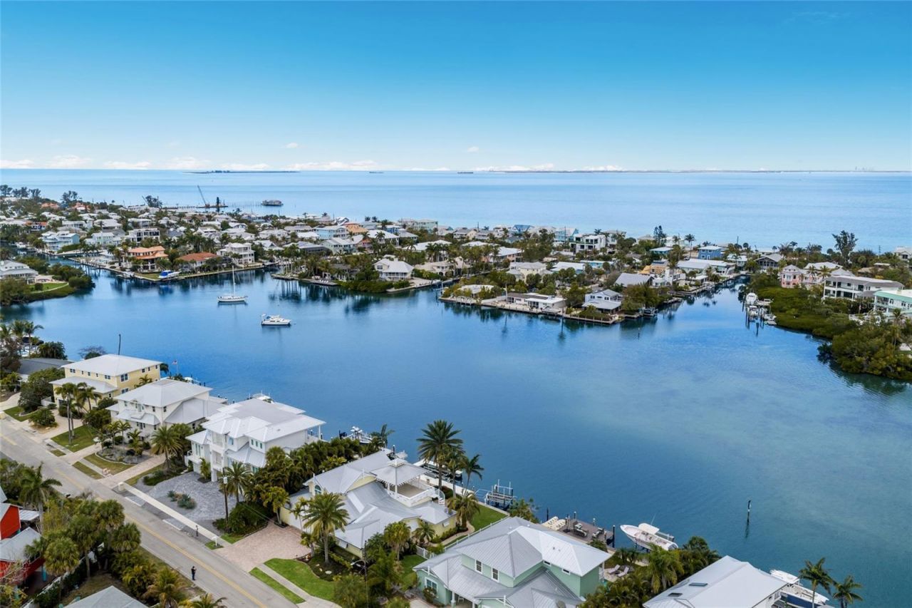 8321 Marina Drive, Holmes Beach, FL 34217 Photo