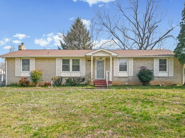 2311 Pendleton Dr, Clarksville, TN 37042