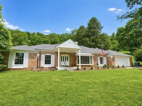 9 HAZLETT COURT, Wheeling, WV 26003