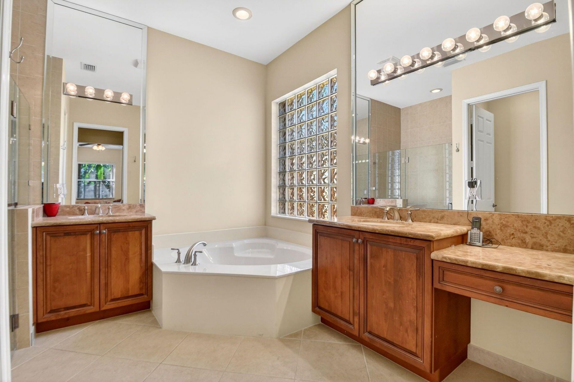 7420 Twin Falls Drive, Boynton Beach, FL 33437 Photo