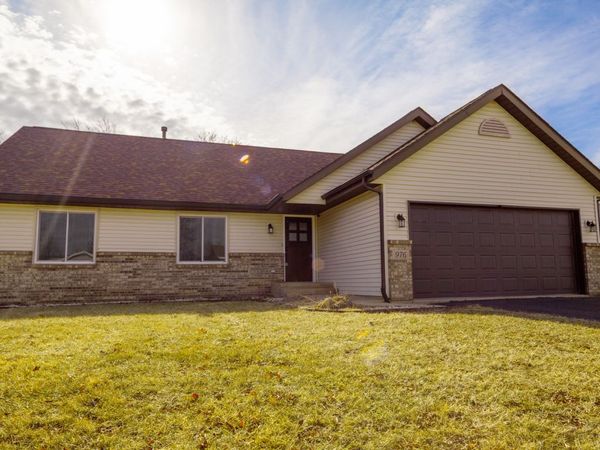 976 Prescott Drive , Rockford, IL 61108