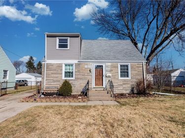 1112 Cleveland Drive, Buffalo, NY 14225