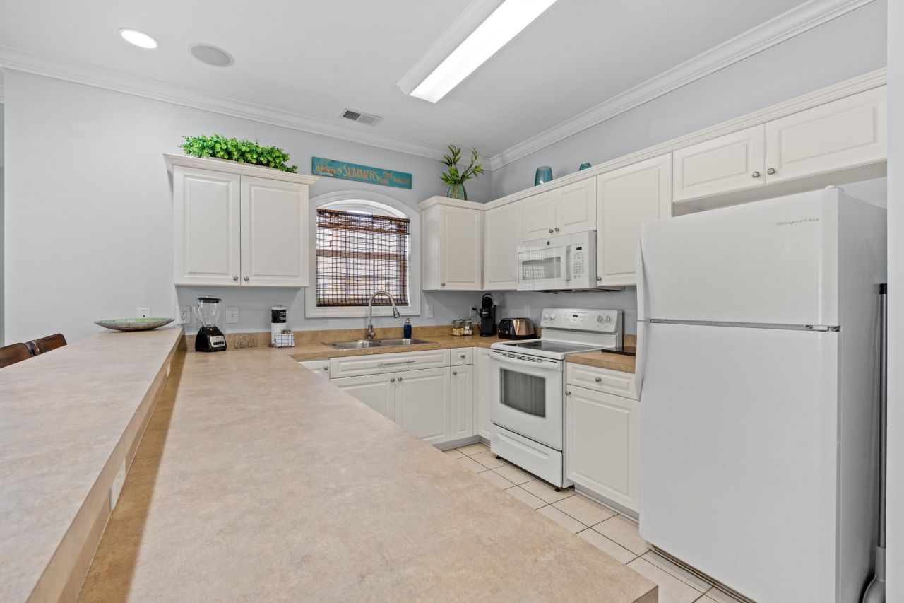 4803 Bovardia Pl. Photo 4