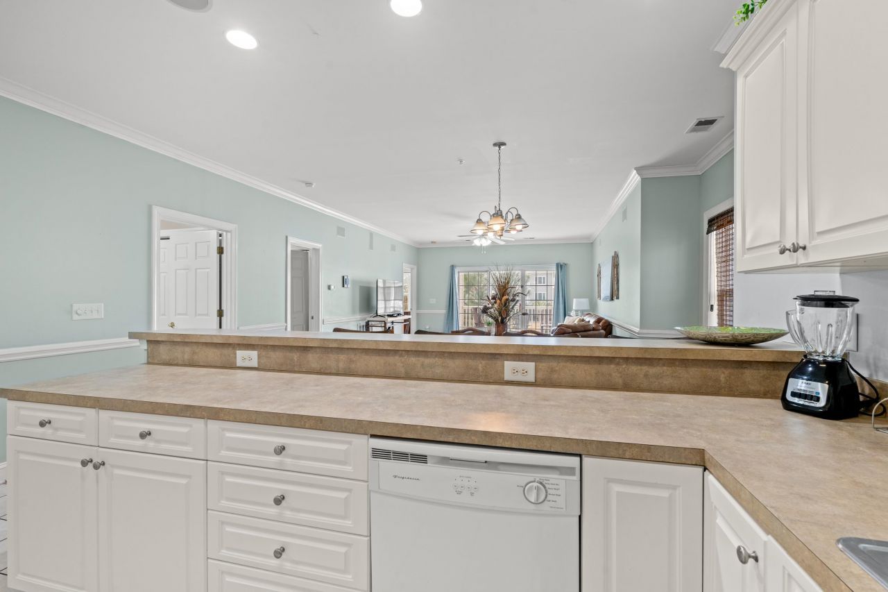 4803 Bovardia Pl. Photo 6