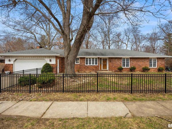 85 HICKORY RIDGE Court, Morton, IL 61550