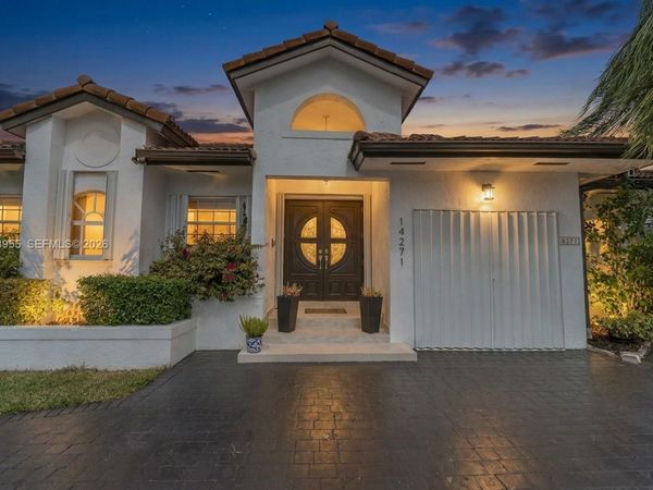 14271 SW 34th St, Miami, FL 33175